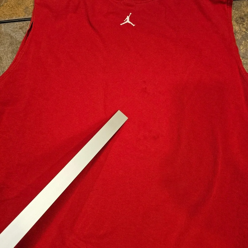 VTG Jordan Mens XXL Red Sleeveless Muscle Tee Jumpman Logo Cotton Shirt 1542